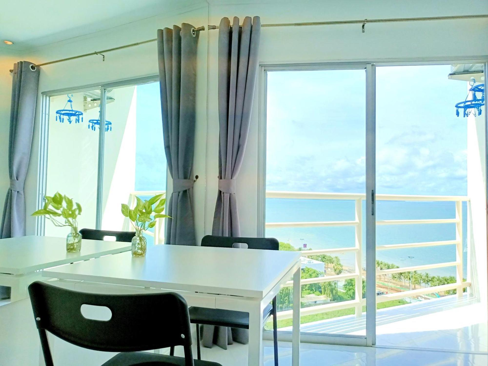 Sea View Beachfront Condos Pattaya Jomtien Beach Esterno foto