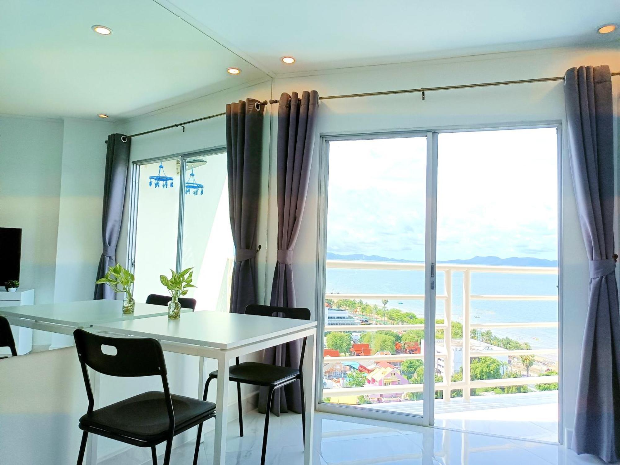 Sea View Beachfront Condos Pattaya Jomtien Beach Esterno foto
