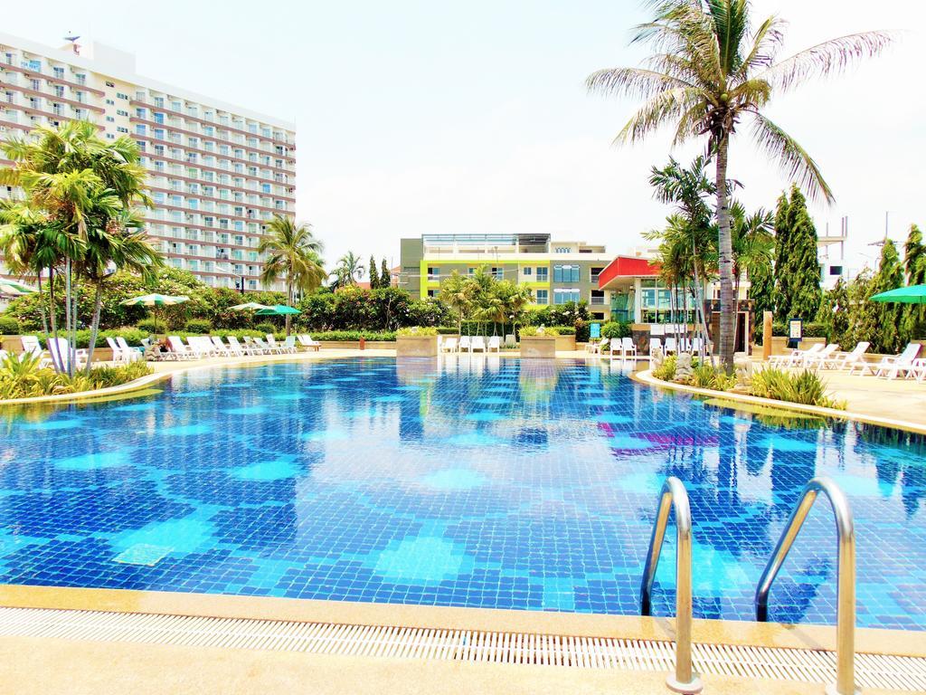 Sea View Beachfront Condos Pattaya Jomtien Beach Esterno foto